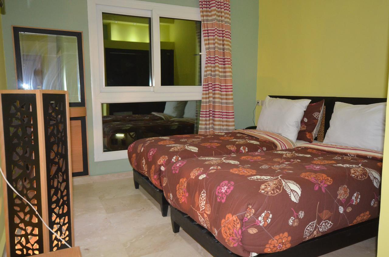 Hotel-Cafe-Restaurant Pyramides, Taza Ngoại thất bức ảnh