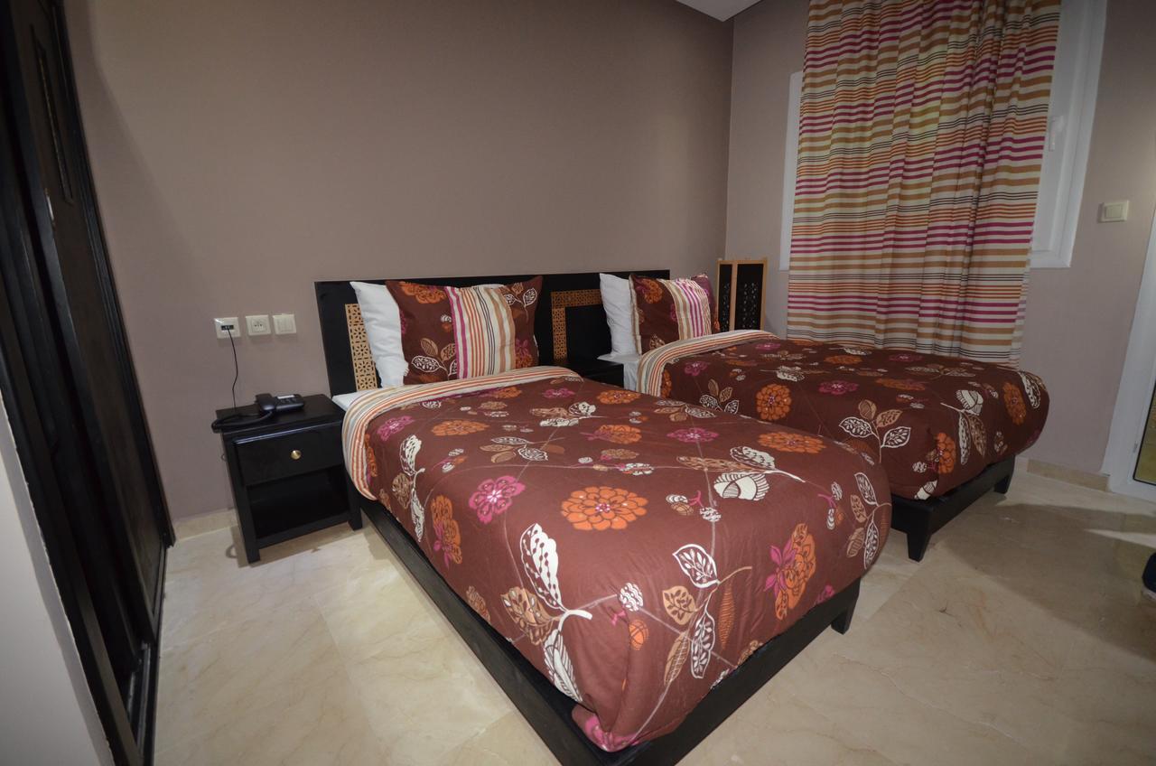 Hotel-Cafe-Restaurant Pyramides, Taza Ngoại thất bức ảnh