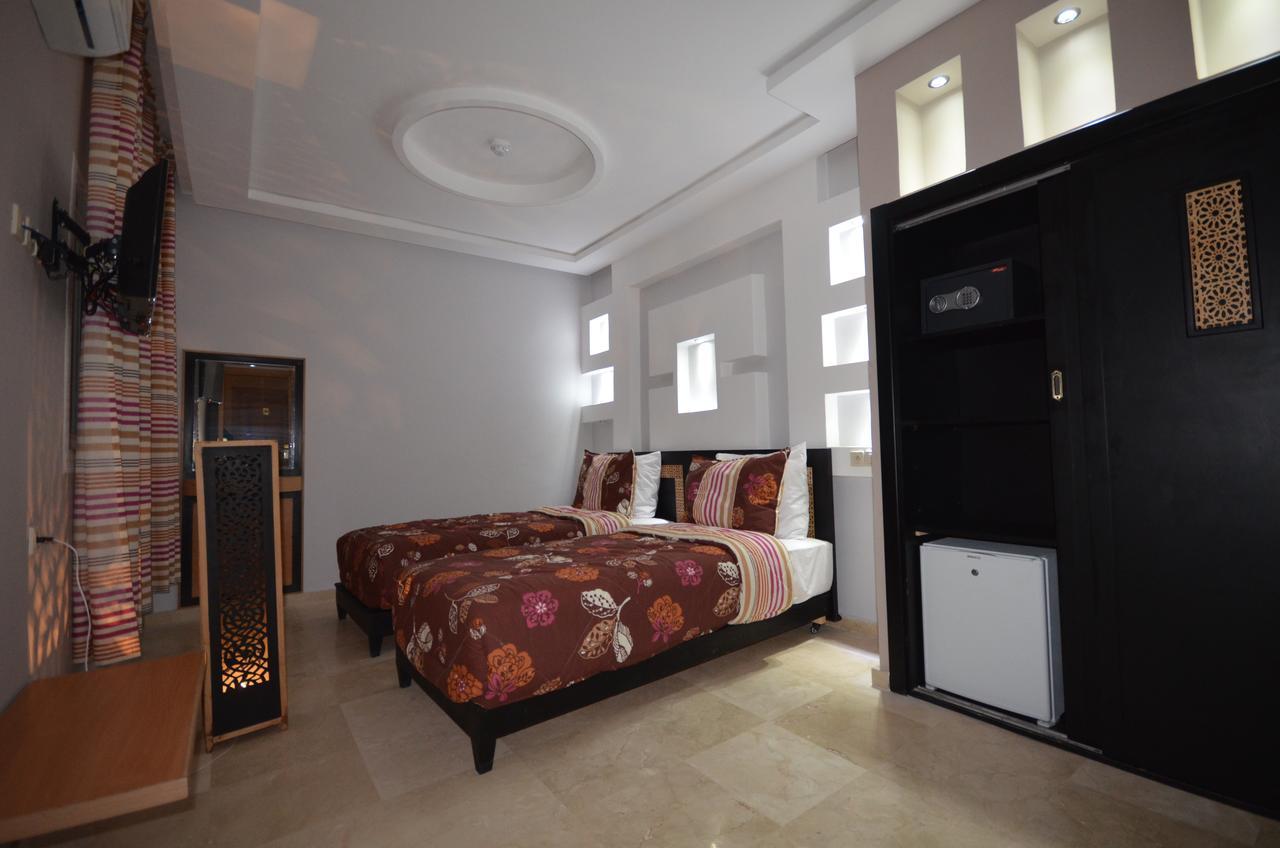 Hotel-Cafe-Restaurant Pyramides, Taza Ngoại thất bức ảnh